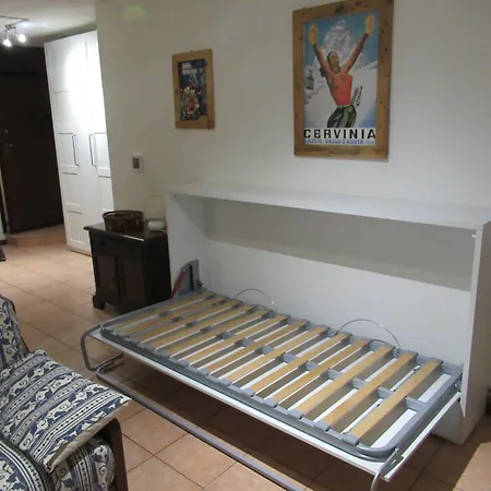 Ampio Monolocale In Centro Paese דירה *