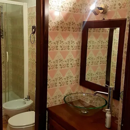 Ampio Monolocale In Centro Paese Apartament